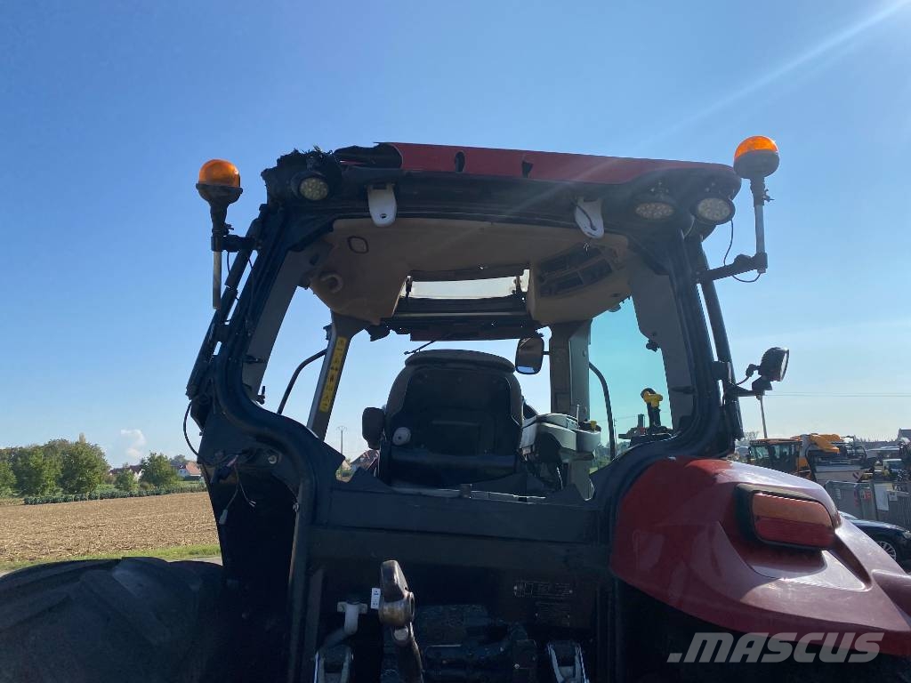 Case IH MAXXUM 125 MultiController 40Km/h endommagé Traktorit