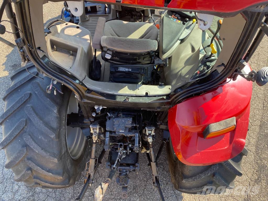 Case IH MAXXUM 125 MultiController 40Km/h endommagé Traktorit