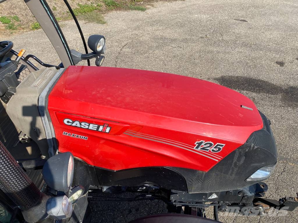 Case IH MAXXUM 125 MultiController 40Km/h endommagé Traktorit