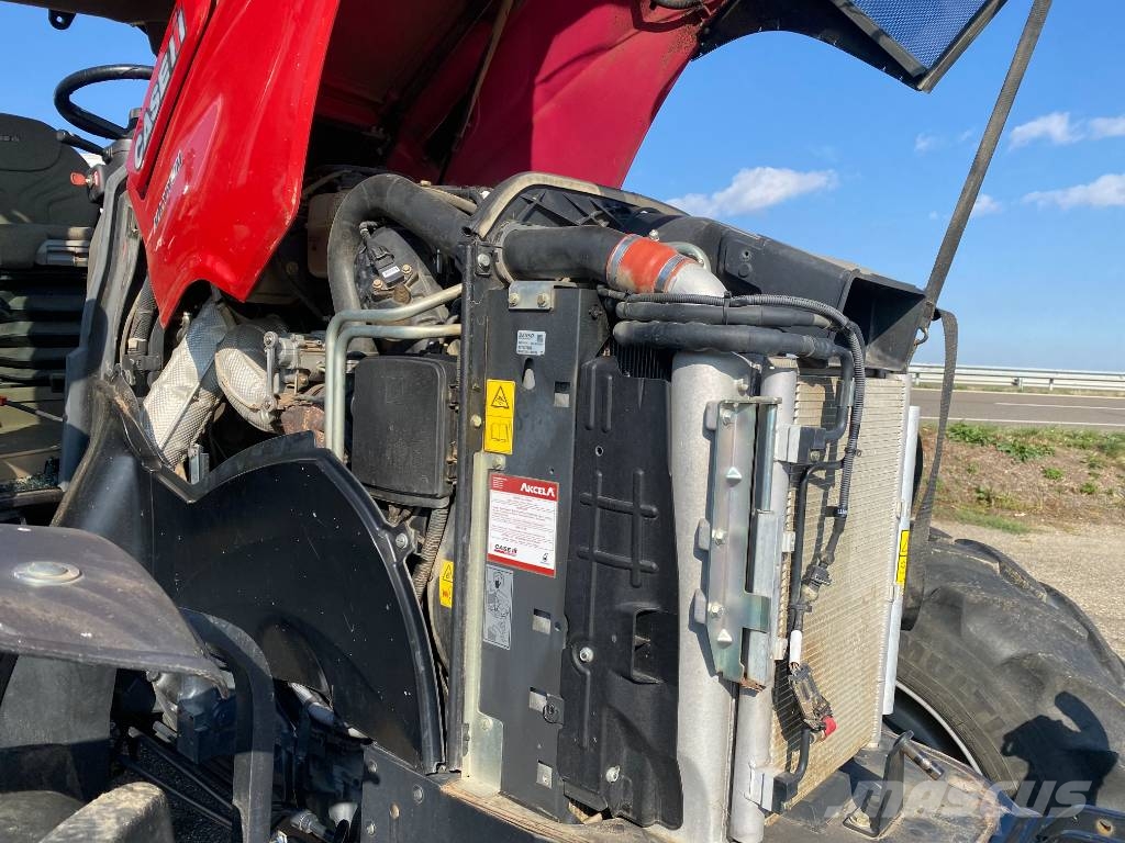 Case IH MAXXUM 125 MultiController 40Km/h endommagé Traktorit