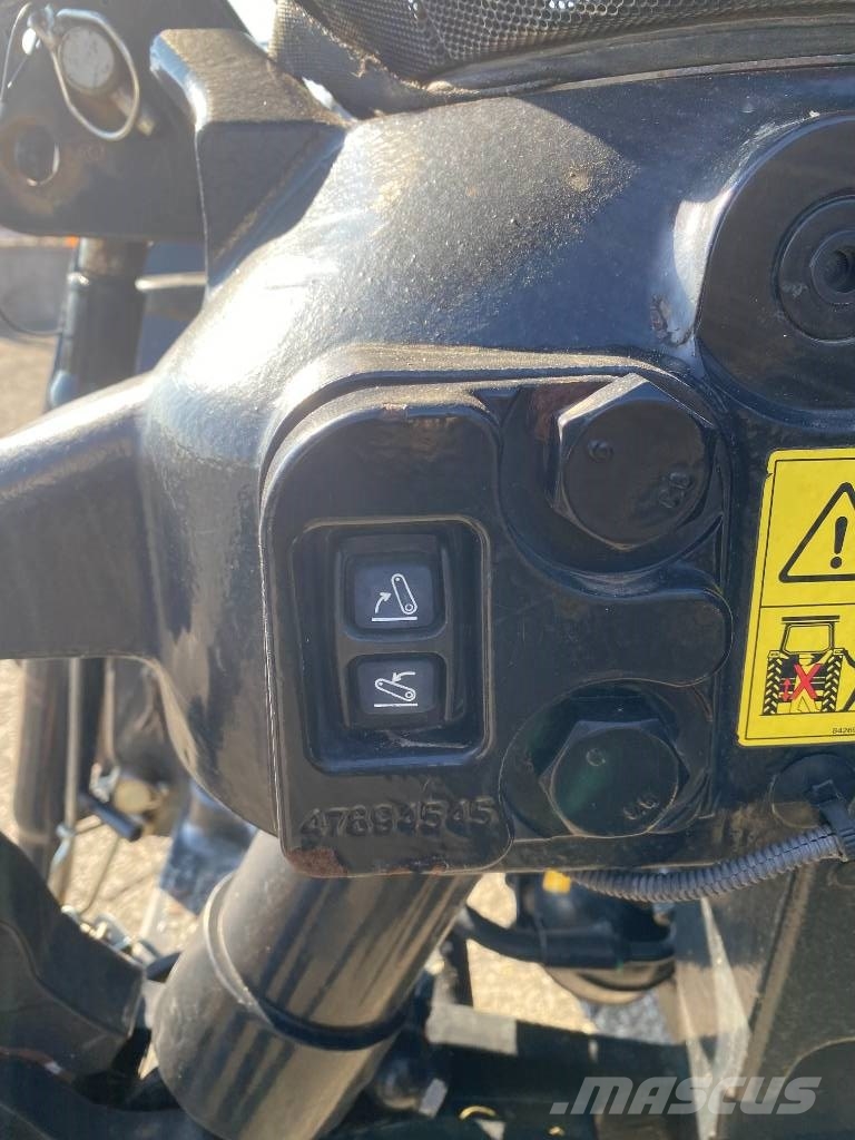 Case IH MAXXUM 125 MultiController 40Km/h endommagé Traktorit