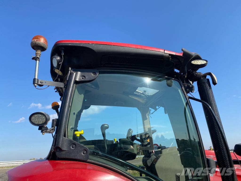Case IH MAXXUM 125 MultiController 40Km/h endommagé Traktorit
