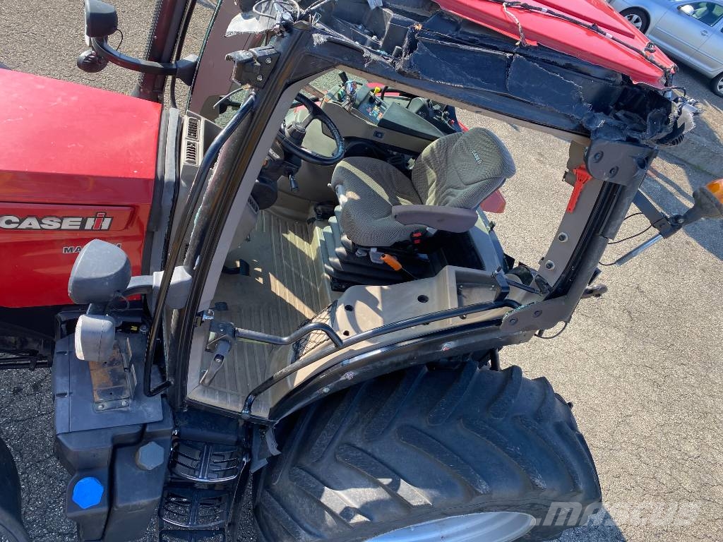 Case IH MAXXUM 125 MultiController 40Km/h endommagé Traktorit