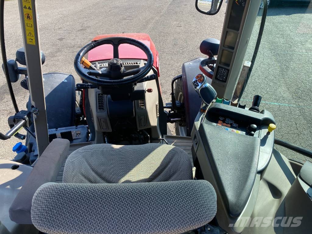 Case IH MAXXUM 125 MultiController 40Km/h endommagé Traktorit
