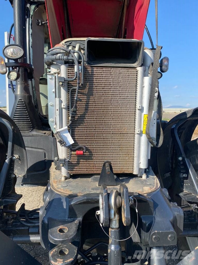 Case IH MAXXUM 125 MultiController 40Km/h endommagé Traktorit