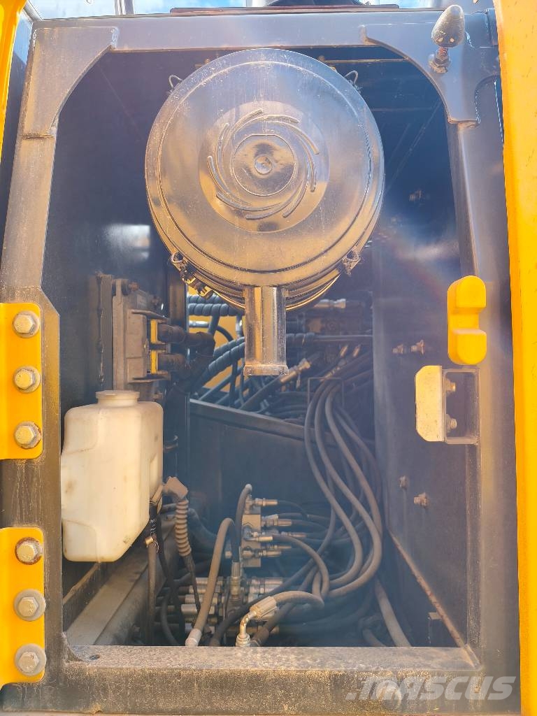 Volvo EC 220 Kāpurķēžu ekskavatori