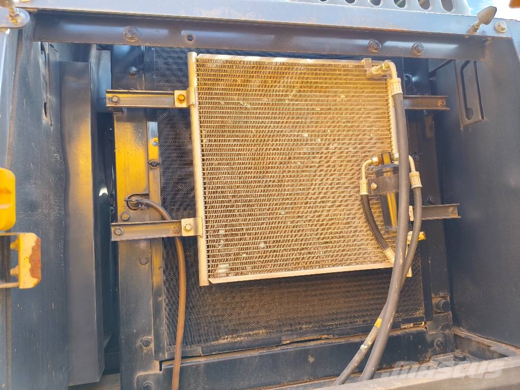 Volvo EC 220 Kāpurķēžu ekskavatori