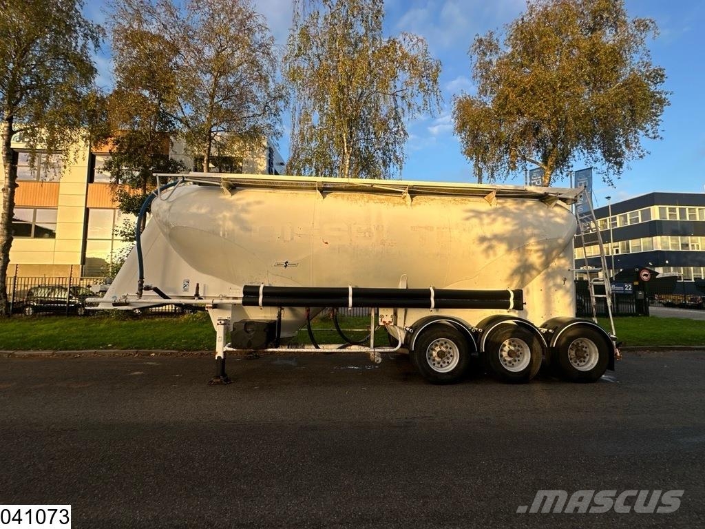 Spitzer Silo 39.000 Lter, 1 Comp. 罐體半拖車