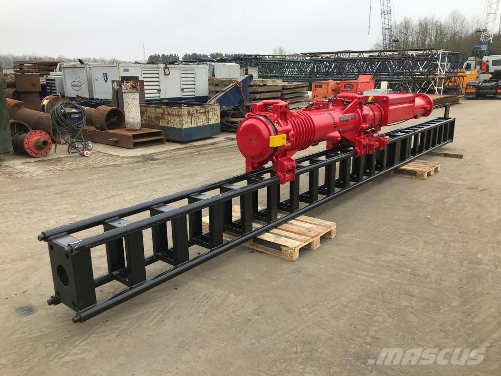 Custom made hanging leader for pile hammers Poramastot