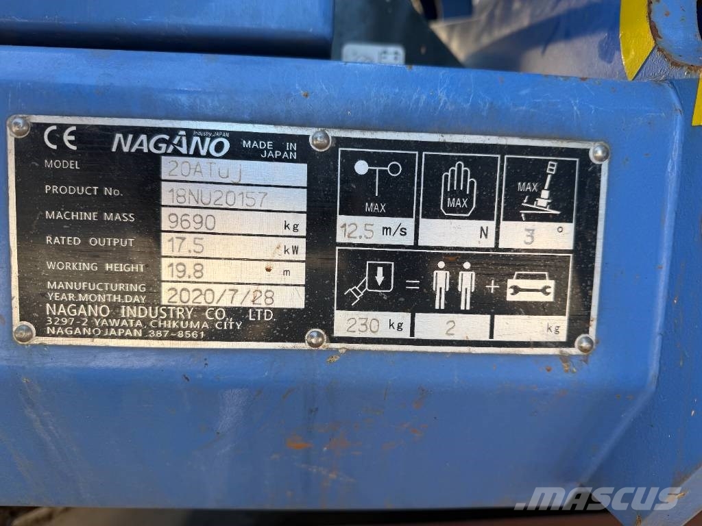 Nagano 20ATuj Plataformas con brazo de elevación telescópico