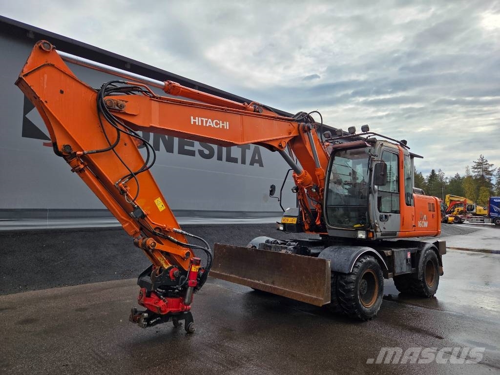 Hitachi ZX160 W PYÖRITTÄJÄLLÄ حفارات بعجل