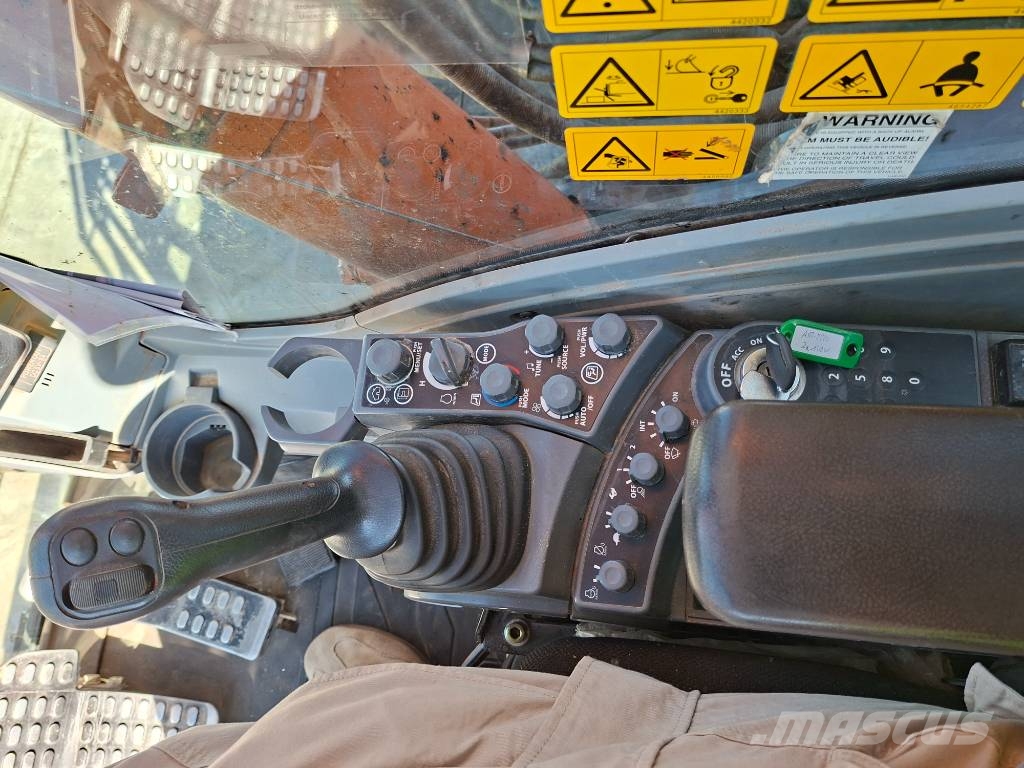Hitachi ZX490LCH-7 Bageri gusjeničari