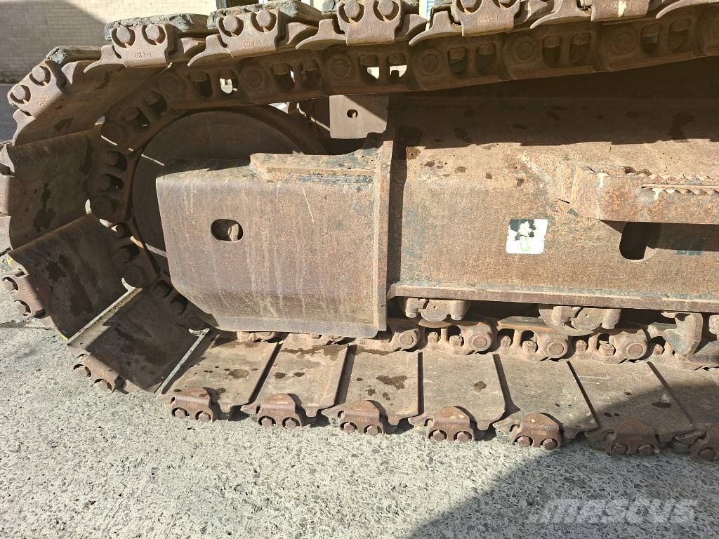 Komatsu PC 210 LC-11 Crawler excavators