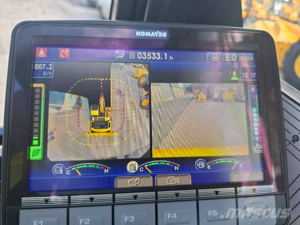 Komatsu PC 210 LC-11 Crawler excavators