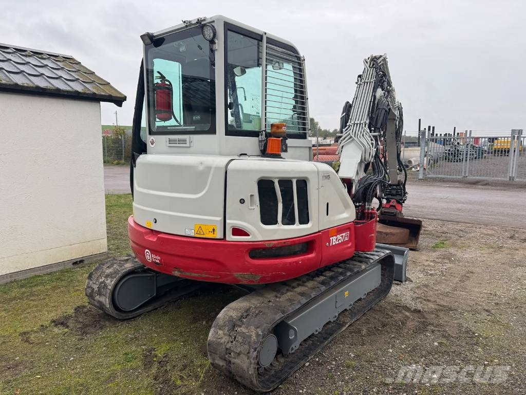 Takeuchi TB 257 FR Mini ekskavatori < 7 t