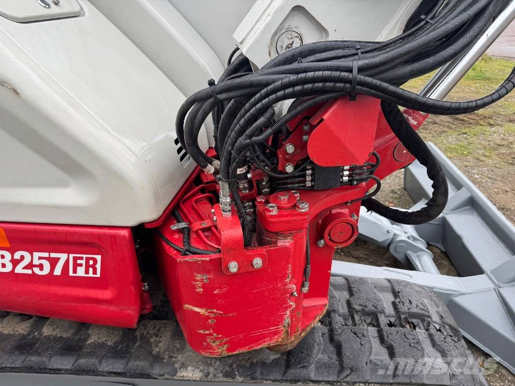 Takeuchi TB 257 FR Mini ekskavatori < 7 t