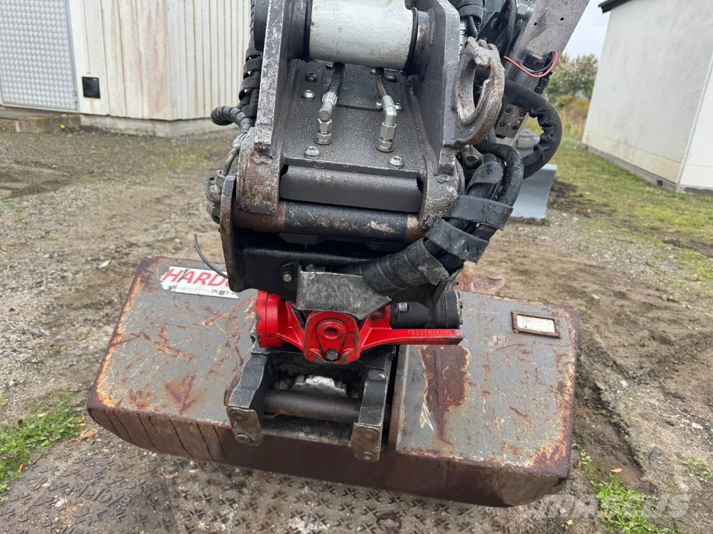 Takeuchi TB 257 FR Mini ekskavatori < 7 t
