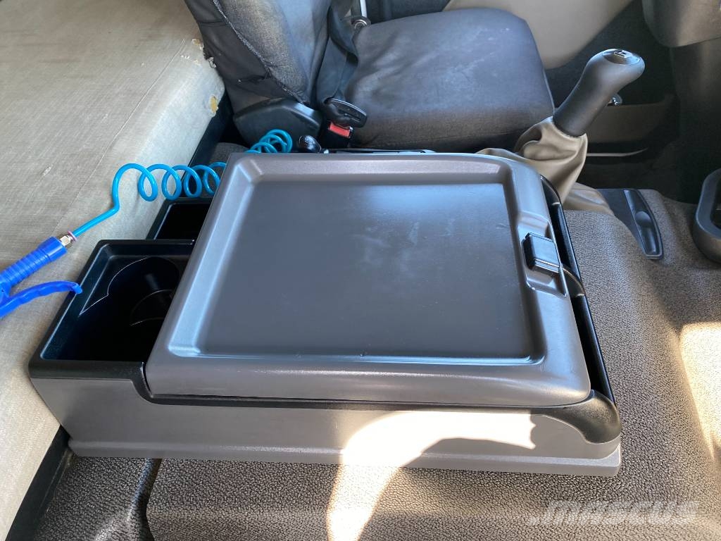 Renault PREMIUM 410 Dxi Euro4 /Retarder Non accidenté وحدات الجر