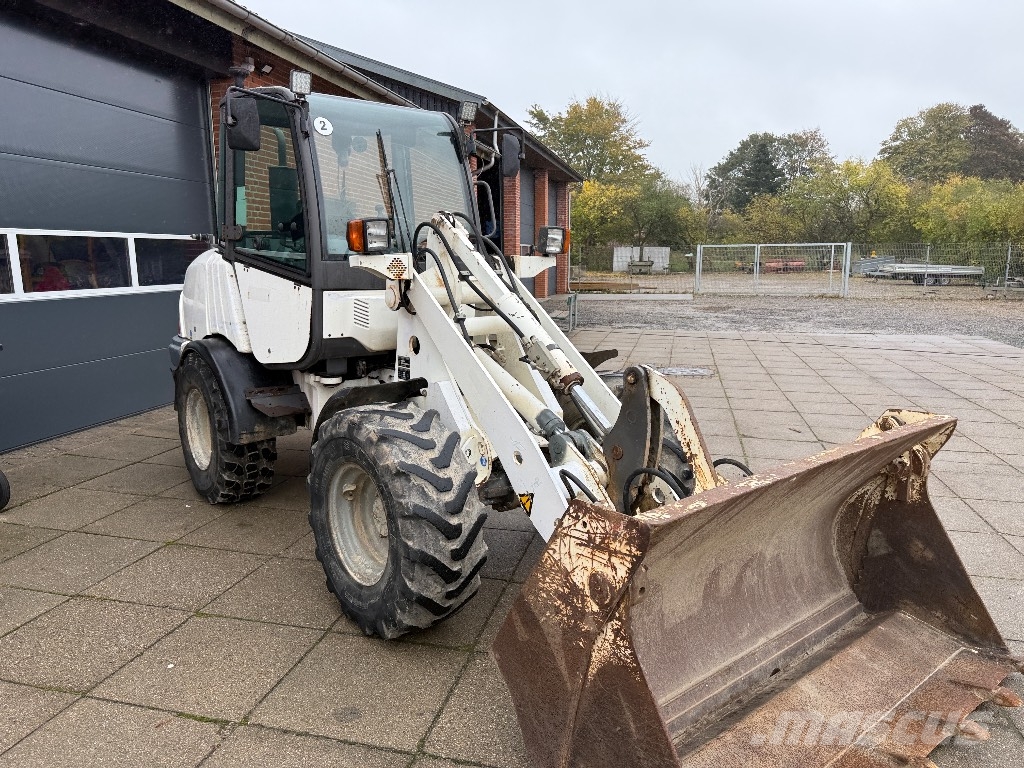 Volvo L 25 B Gumikerekes homlokrakodók