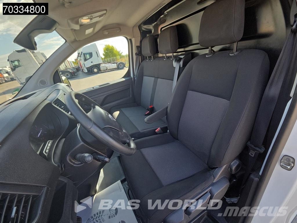 Opel Vivaro 145pk L3H1 Navi Klima Tempomat Kamera Parke Utilitara