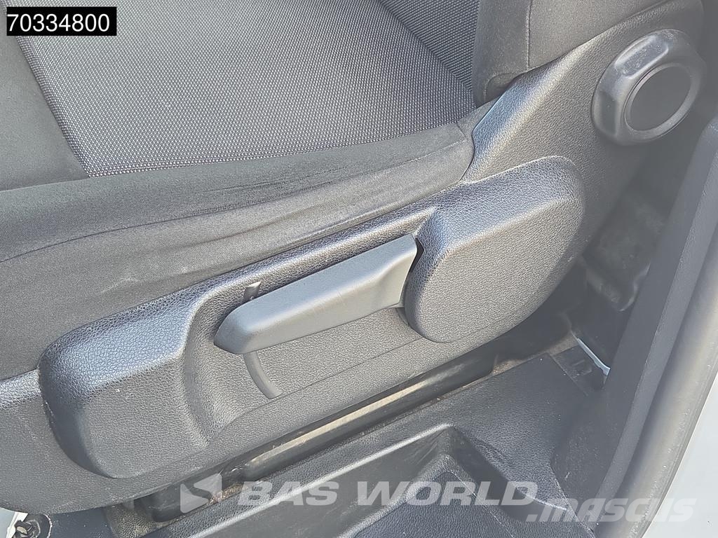 Opel Vivaro 145pk L3H1 Navi Klima Tempomat Kamera Parke Utilitara