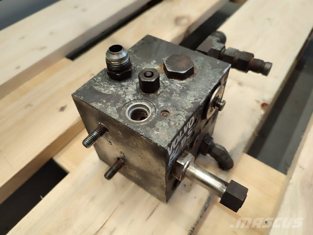 Volvo Hydraulic block 3036705 Volvo EC55 Hydraulics