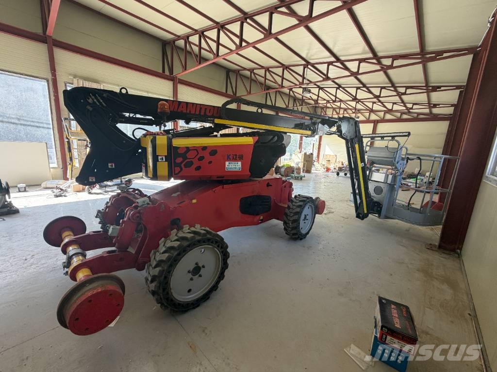 Manitou MANGO12 小型自走式ブームリフト