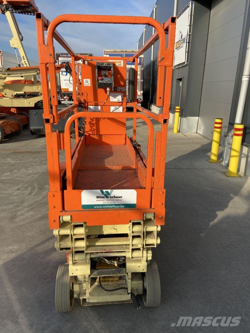 JLG 1930ES (4520) رافعات مقصية الشكل