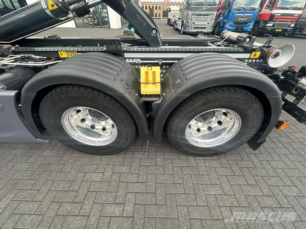 Scania S660 V8 6X4 B6X4 NB HAAKARM/ABROLLER/CONTAINERSYST Camiones elevadores de gancho