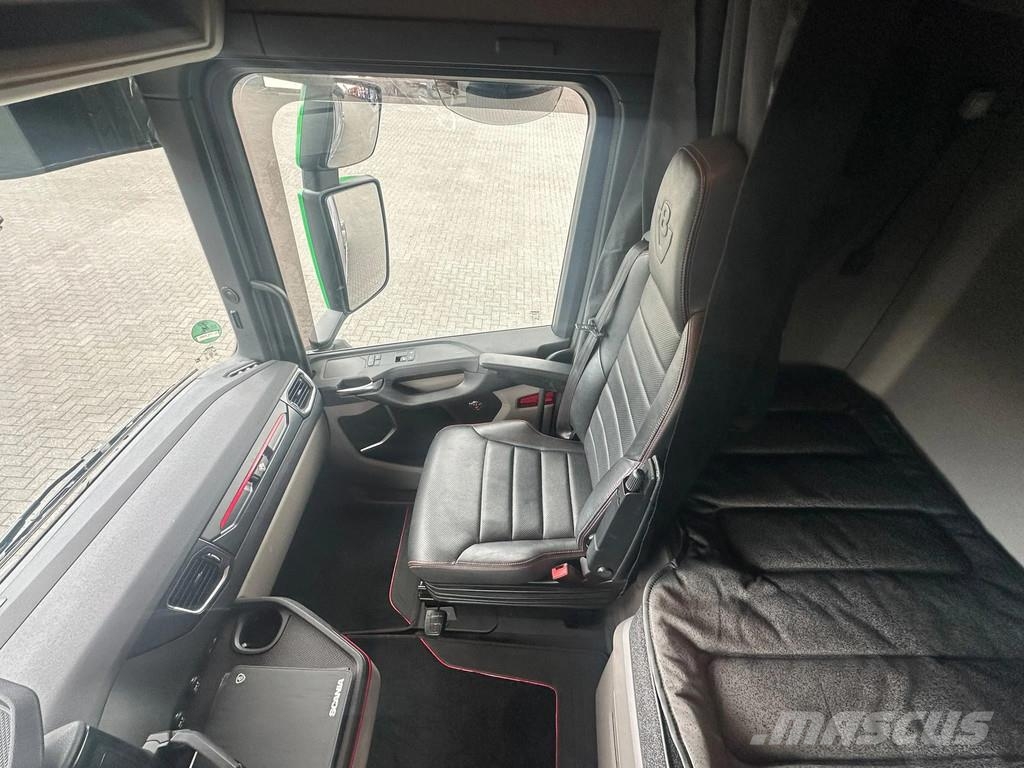 Scania S660 V8 6X4 B6X4 NB HAAKARM/ABROLLER/CONTAINERSYST Camiones elevadores de gancho