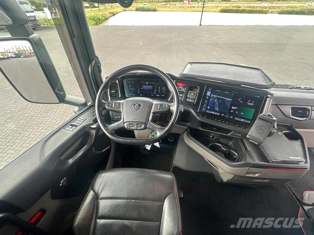 Scania S660 V8 6X4 B6X4 NB HAAKARM/ABROLLER/CONTAINERSYST Camiones elevadores de gancho