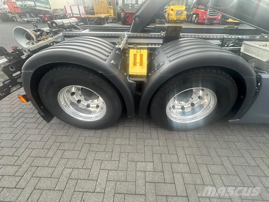 Scania S660 V8 6X4 B6X4 NB HAAKARM/ABROLLER/CONTAINERSYST Camiones elevadores de gancho