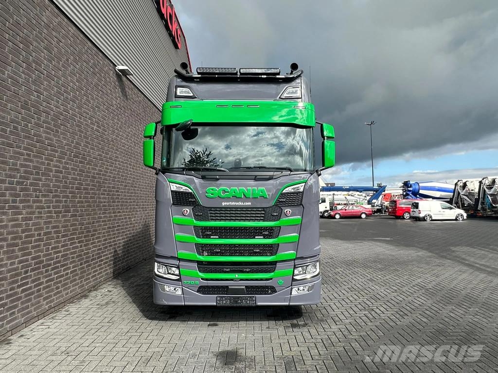 Scania S660 V8 6X4 B6X4 NB HAAKARM/ABROLLER/CONTAINERSYST Camiones elevadores de gancho
