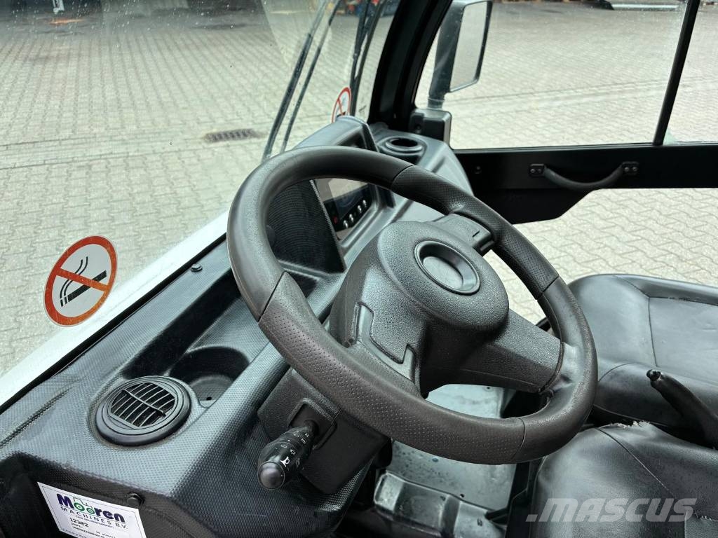 Goupil G4 elektrische wagen met afval container Camion dei rifiuti