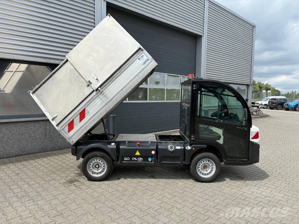 Goupil G4 elektrische wagen met afval container Camion dei rifiuti
