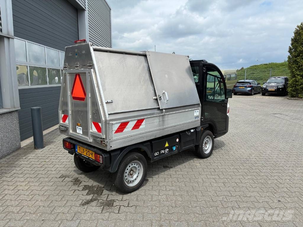 Goupil G4 elektrische wagen met afval container Camion dei rifiuti