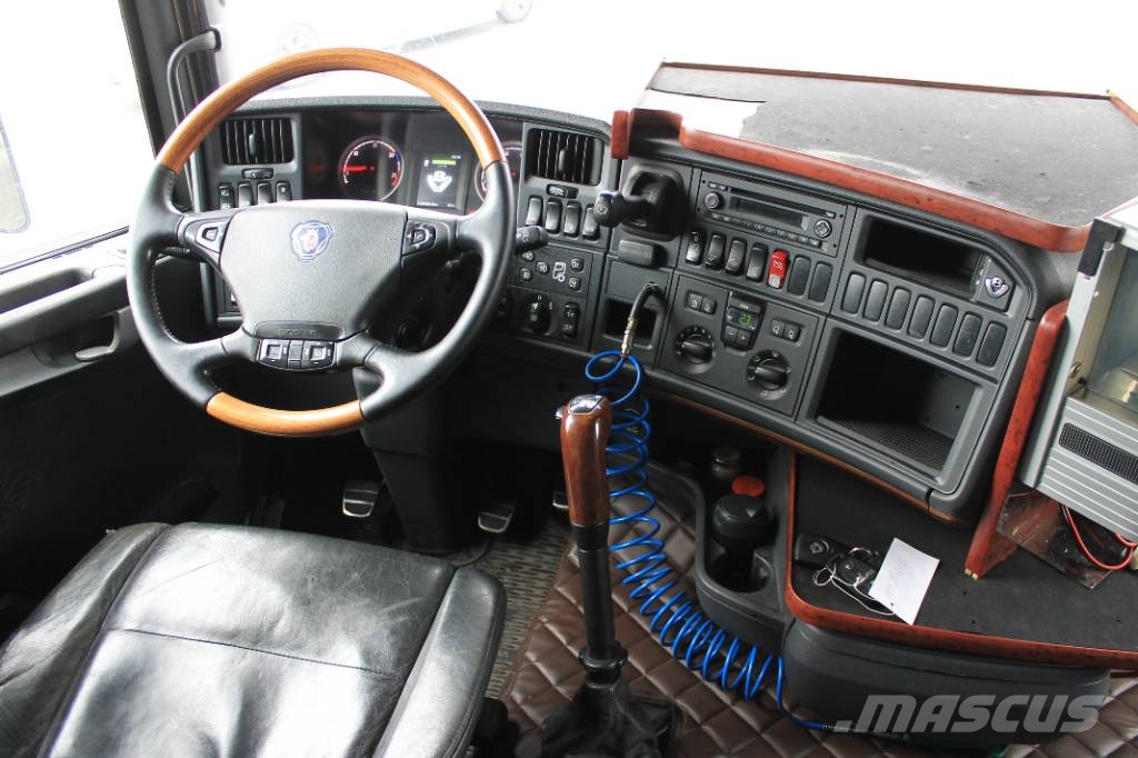 Scania R560 6x2 RETARDER Sadulveokid
