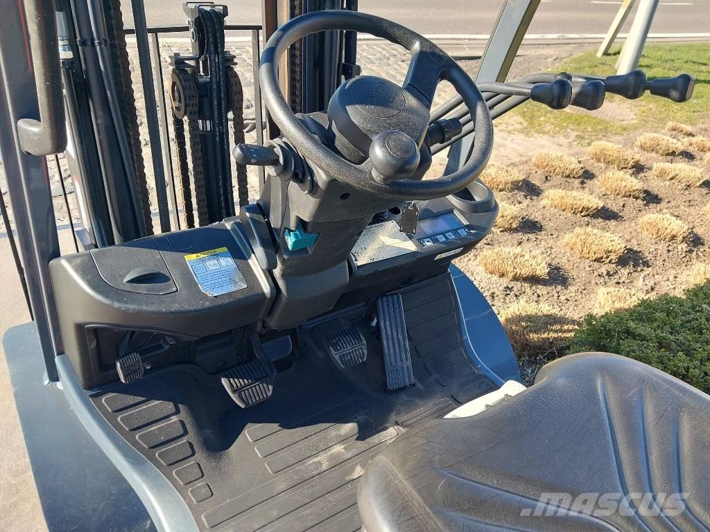 Toyota 52-8 FD F 25 Diesel forklifts