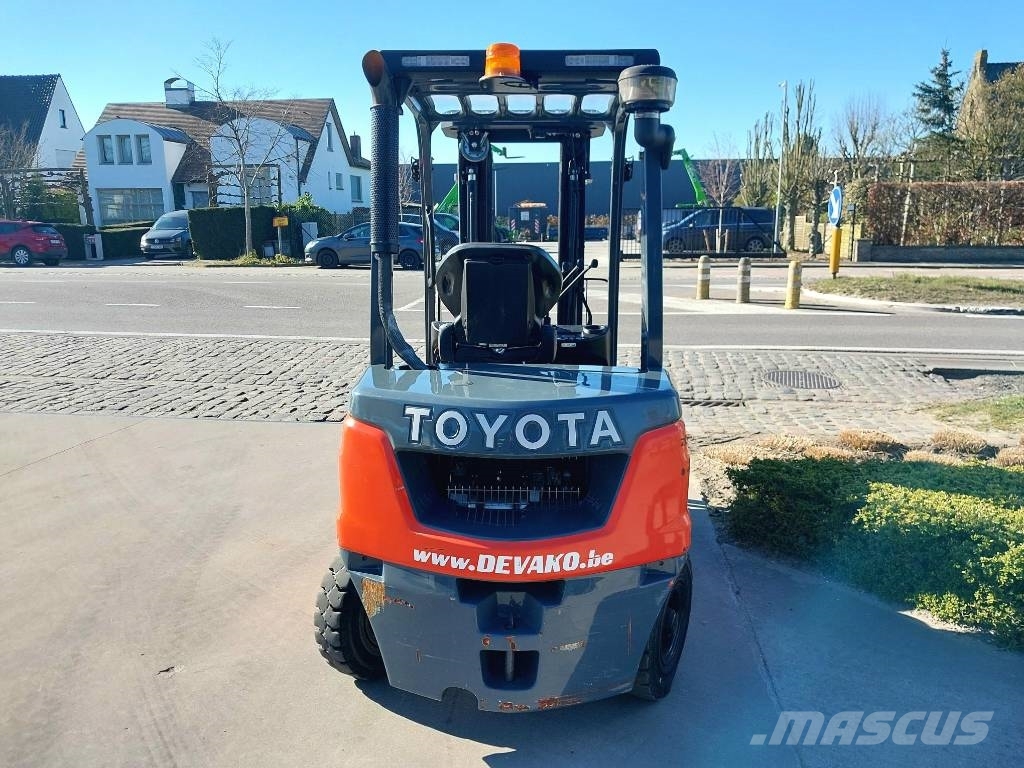 Toyota 52-8 FD F 25 Diesel forklifts
