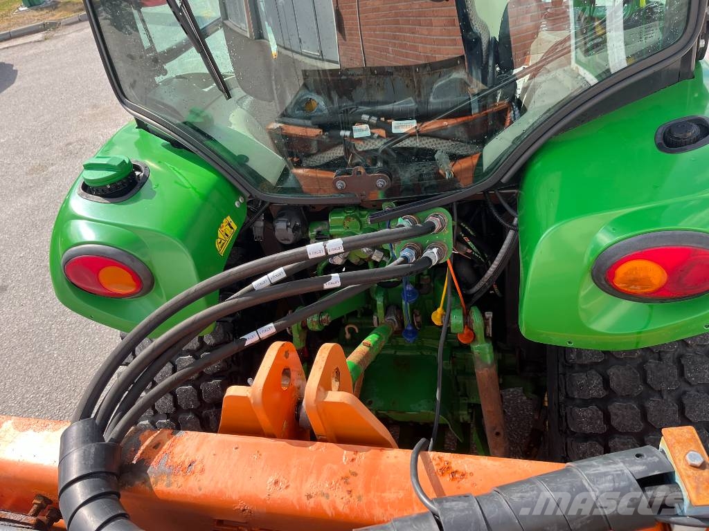 John Deere 3045 R Tractores compactos