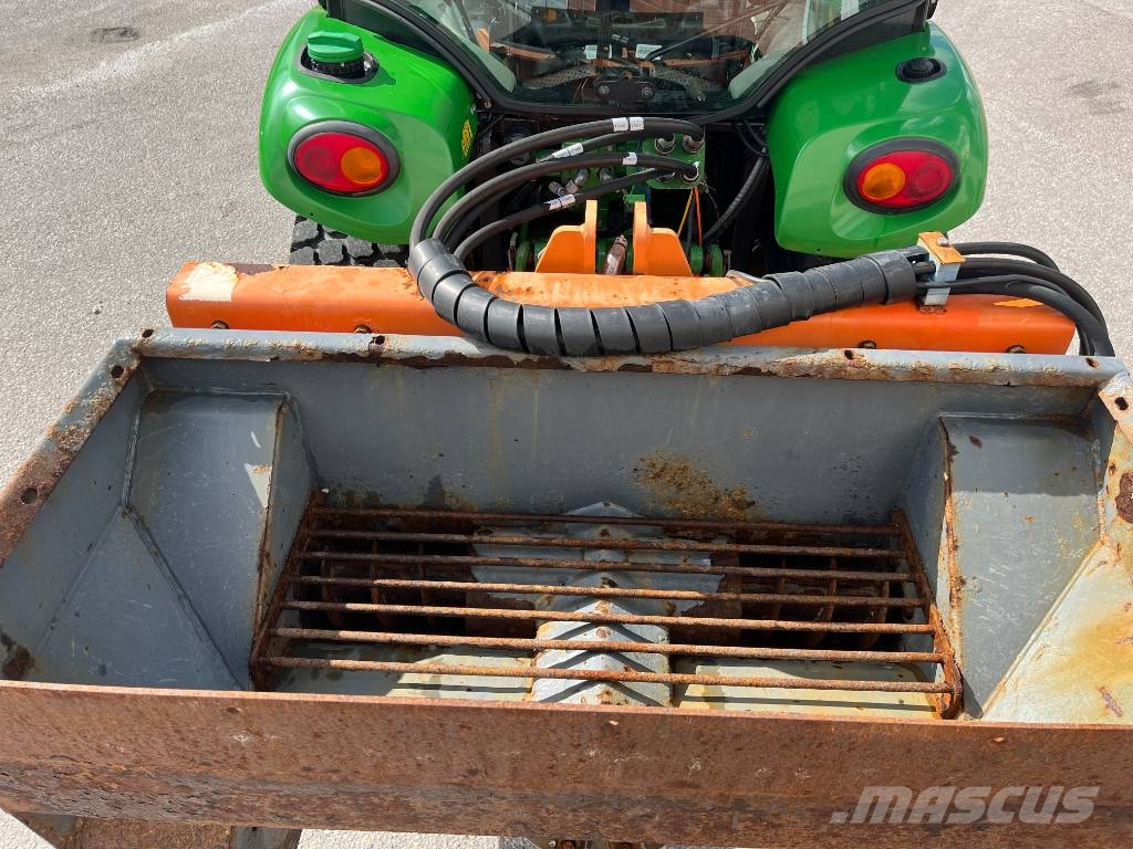 John Deere 3045 R Tractores compactos