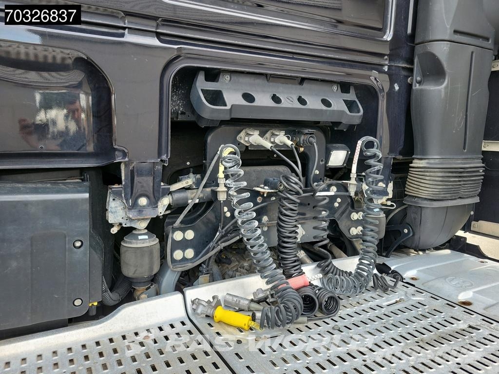 DAF XF 510 4X2 Retarder SSC 2x Tanks Standklima ACC Ni 曳引機組件