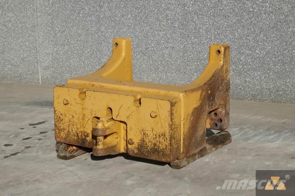 CAT D8T Counterweight Предни тежести