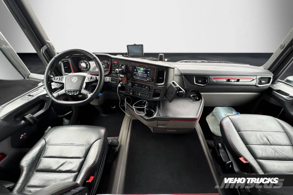Scania R520 A 6X2 NB Hydraulik Тягачі
