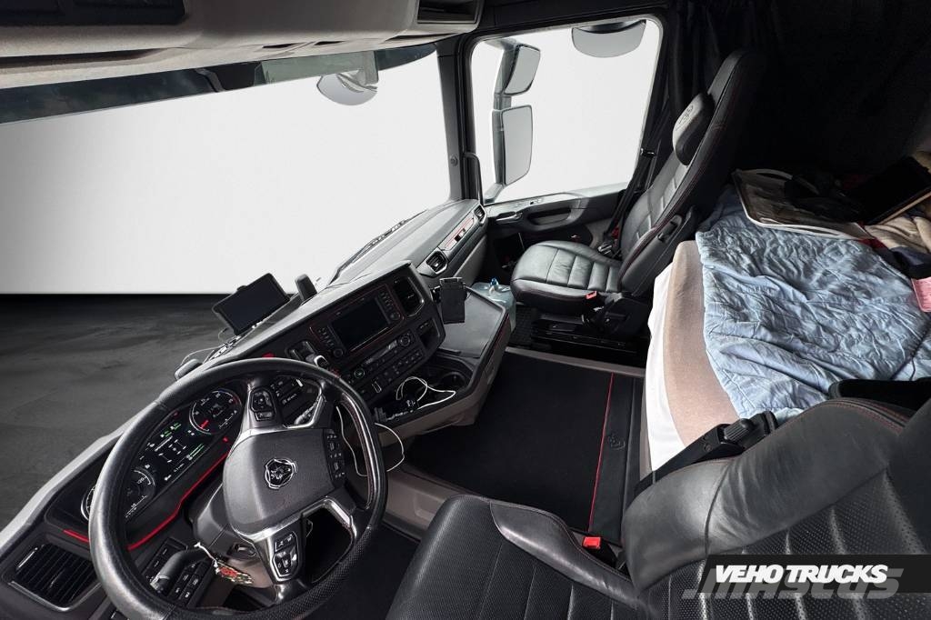 Scania R520 A 6X2 NB Hydraulik Тягачі