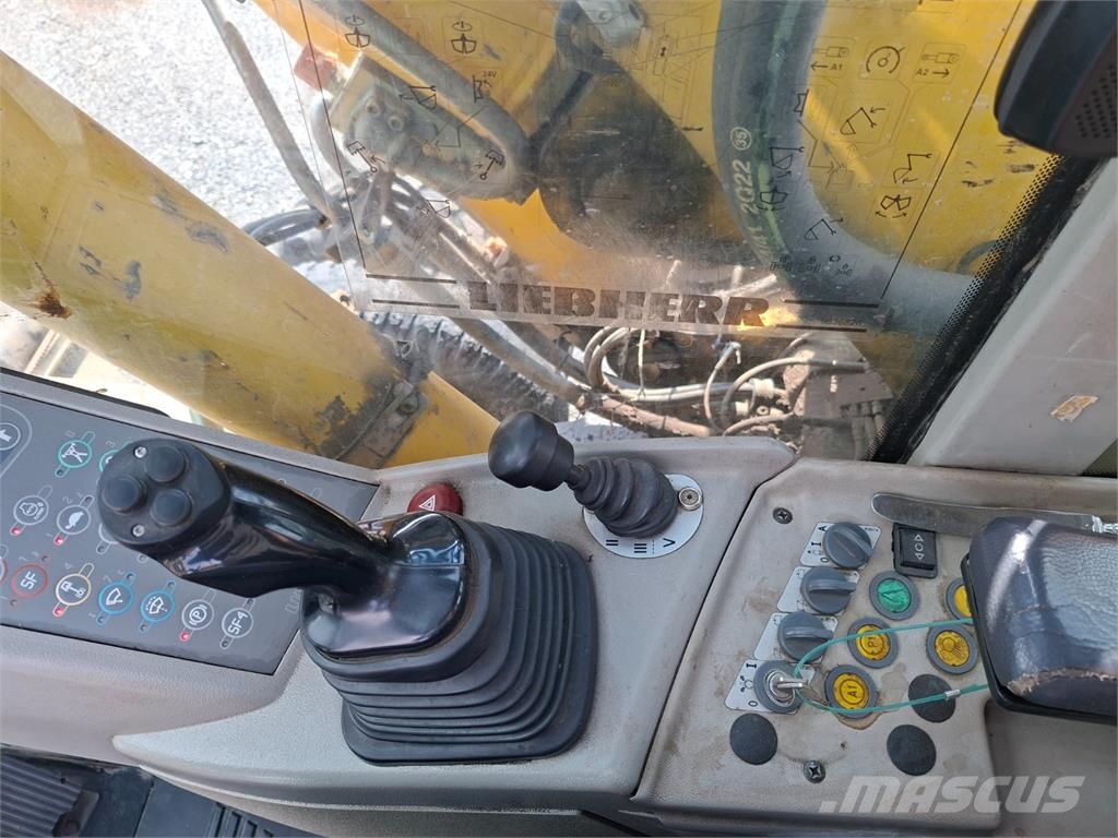 Liebherr A 900 C 4X4 Строительная техника - Другие