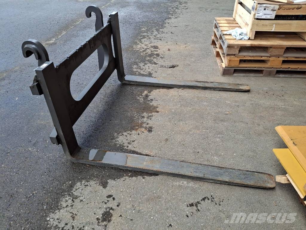 Volvo Gabelträger mit Zinken L50 #A-6893 شوكات