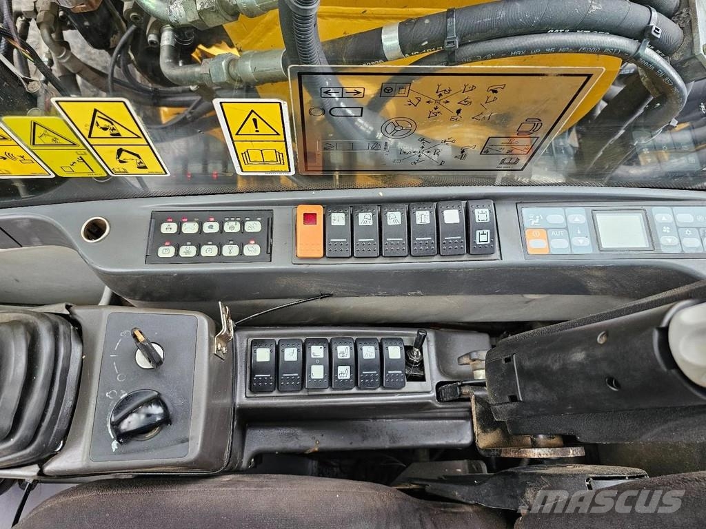 CAT M316D Ekskavatori uz riteņiem