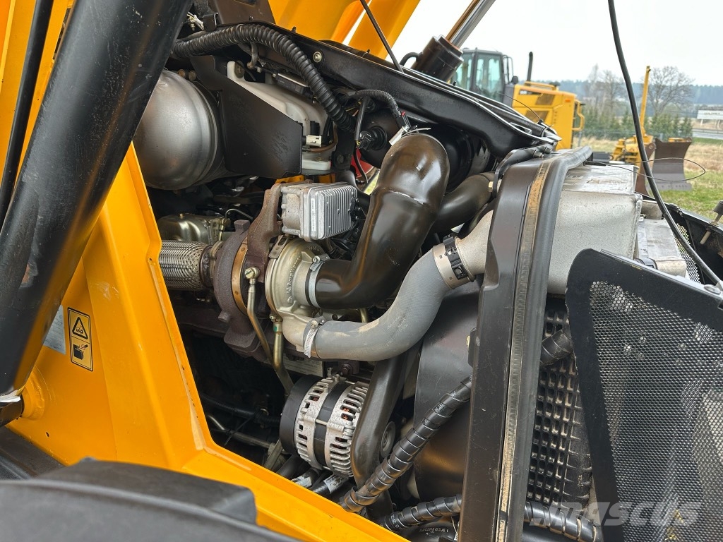 JCB 4 CX Joystic Backhoe loaders
