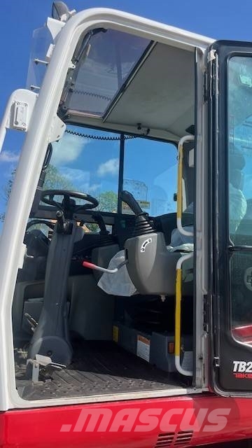 Takeuchi TB295W 轮式挖掘机